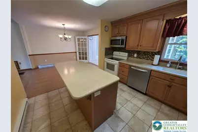 224 Tree Top Terrace, Chestnuthill Twp, PA 18360 - Photo 8