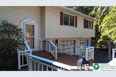 224 Tree Top Terrace, Chestnuthill Twp, PA 18360 - Photo 38