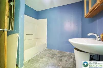 257 Peacock Street, Pottsville, PA 17901 - Photo 18