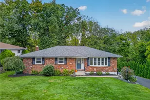 3943 Kenrick Dr, Bethlehem Township, PA 18020 - Photo 2
