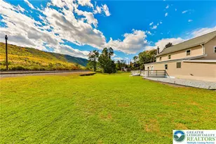 962 Mauch Chunk Rd, Palmerton, PA 18071 - Photo 10