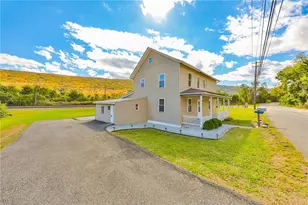962 Mauch Chunk Rd, Palmerton, PA 18071 - Photo 2