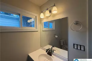 722 N Clewell St, Fountain Hill Boro, PA 18015 - Photo 6
