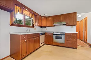 9297 Claussville Rd, Weisenberg Township, PA 18051 - Photo 10