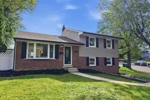 3070 Sussex Rd, Salisbury Township, PA 18103 - Photo 2