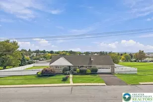 808 Jefferson St, Whitehall Township, PA 18052 - Photo 2