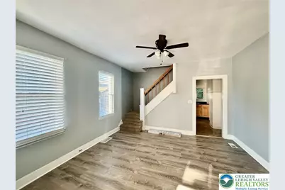 815 S 23rd Street, Wilson, PA 18042 - Photo 4
