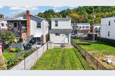 208 S Morris Street, Saint Clair, PA 17970 - Photo 2