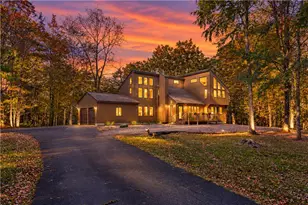 10 Ace Ln, Smithfield Twp, PA 18301 - Photo 2