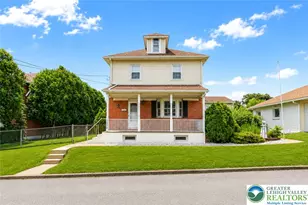 1024 Washington St, Whitehall Township, PA 18052 - Photo 2