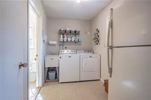 3831 Oakwood Trail, South Whitehall Township, PA 18103 - Photo 26