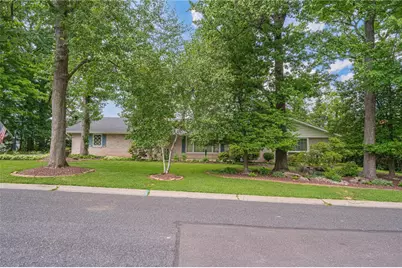 3831 Oakwood Trail, South Whitehall Township, PA 18103 - Photo 2