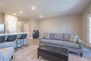 1268 Susan Cir, Upper Macungie Township, PA 18031 - Photo 18