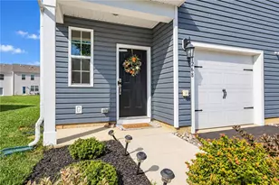 1268 Susan Cir, Upper Macungie Township, PA 18031 - Photo 2