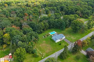 621 Post Hill Rd, Henryville, PA 18332 - Photo 2