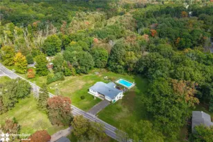 621 Post Hill Rd, Henryville, PA 18332 - Photo 4