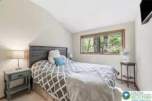 456 Maxatawny Dr, Pocono Lake, PA 18347 - Photo 4