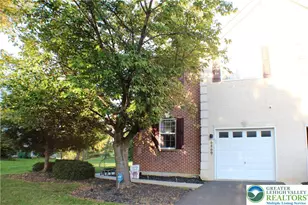 6869 Hunt Dr, Lower Macungie Township, PA 18062 - Photo 2