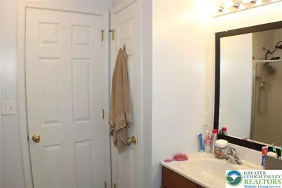 6869 Hunt Drive, Lower Macungie Township, PA 18062 - Photo 32