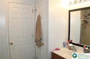 6869 Hunt Dr, Lower Macungie Township, PA 18062 - Photo 32