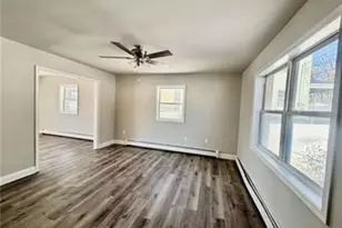 818 William St, Plainfield Township, PA 18072 - Photo 4