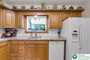 523 Alpine Cir, Emmaus Boro, PA 18049 - Photo 12