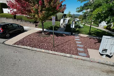 4125 Bunker Hill Drive S, Coopersburg Boro, PA 18036 - Photo 6