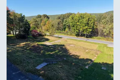 208 Yard Street, Nesquehoning, PA 18240 - Photo 2