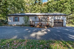 102 Mountain View Dr, Jim Thorpe, PA 18229 - Photo 2