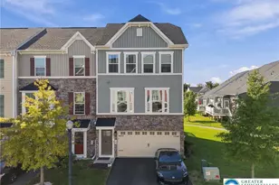 2433 Emanuel Ct, Bethlehem Township, PA 18045 - Photo 2