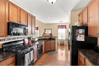 186 Redclover Lane, Upper Macungie Township, PA 18104 - Photo 6
