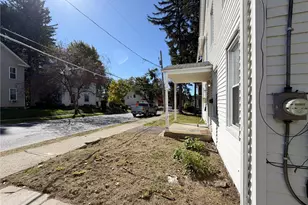 128 Centre St, East Stroudsburg, PA 18301 - Photo 4