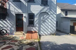 527 Wyandotte St, Bethlehem, PA 18015 - Photo 2