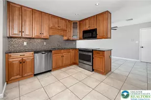 73 Willowdale Ave, Upper Nazareth, PA 18064 - Photo 4