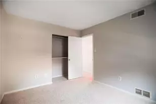 2926 Whitemarsh Pl, Lower Macungie Township, PA 18062 - Photo 14