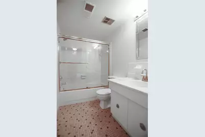2926 Whitemarsh Place #F, Lower Macungie Township, PA 18062 - Photo 10