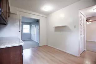 2926 Whitemarsh Pl, Lower Macungie Township, PA 18062 - Photo 6