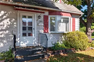 1205 W Broad St, Emmaus Boro, PA 18049 - Photo 4