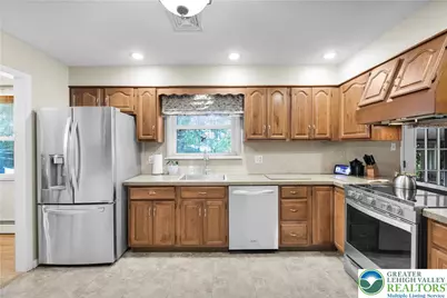 339 Park Avenue, Lower Nazareth Twp, PA 18020 - Photo 8