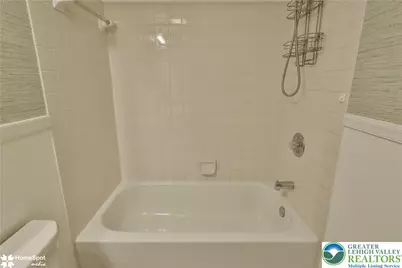 2666 Rolling Green Place, Macungie Boro, PA 18062 - Photo 16