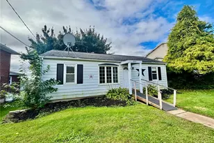 535 Mauch Chunk St, Nazareth, PA 18064 - Photo 2