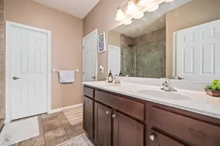 9624 Crescent Ln, Upper Macungie Township, PA 18031 - Photo 18