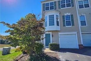 5293 Chandler Way, South Whitehall Township, PA 18069 - Photo 2