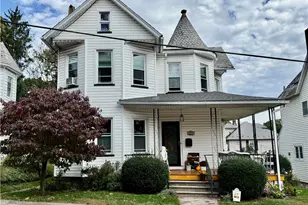 504 Schanck Ave, Pen Argyl, PA 18072 - Photo 1