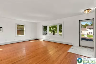 2102 W Fairview Street, Allentown City, PA 18104 - Photo 6