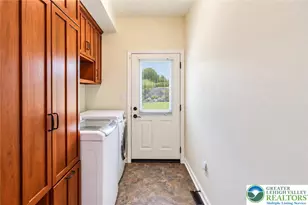 2525 Somerset Rd, Whitehall Township, PA 18052 - Photo 36