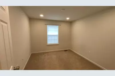 1373 Caspian Street, South Whitehall Township, PA 18104 - Photo 10