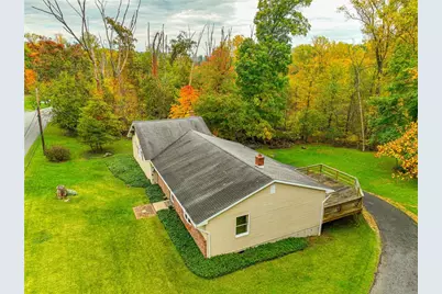 2642 Welshtown Road, Washington Township, PA 18080 - Photo 4