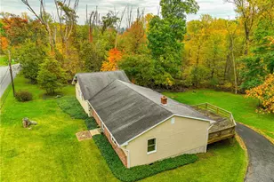 2642 Welshtown Rd, Washington Township, PA 18080 - Photo 4