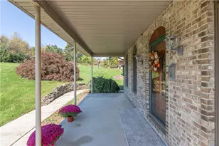 4015 Country Side Ln, Lower Saucon Township, PA 18055 - Photo 10